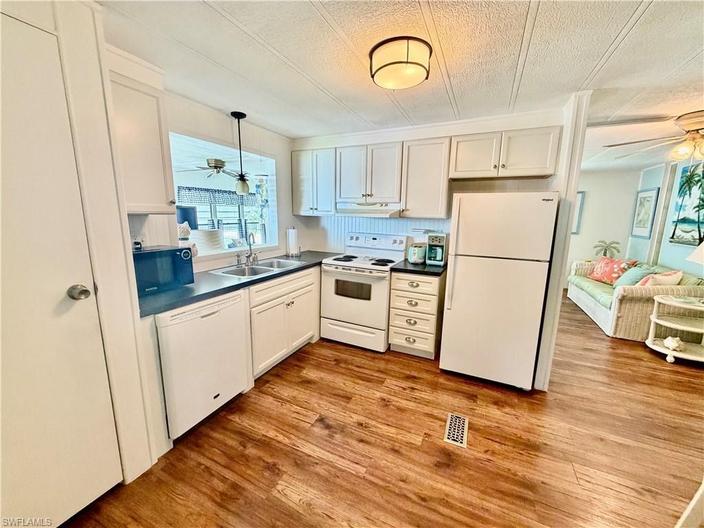 206 Brandywine Ln, North Fort Myers, FL 33917 Photo