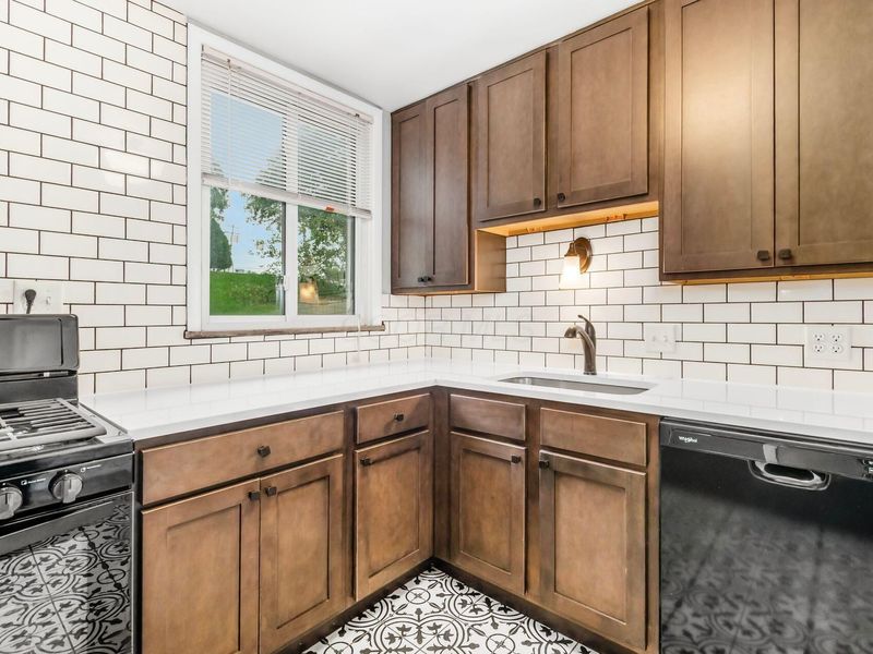 712 Overbrook Drive, Unit 1C, Columbus, OH 43214 Photo 18