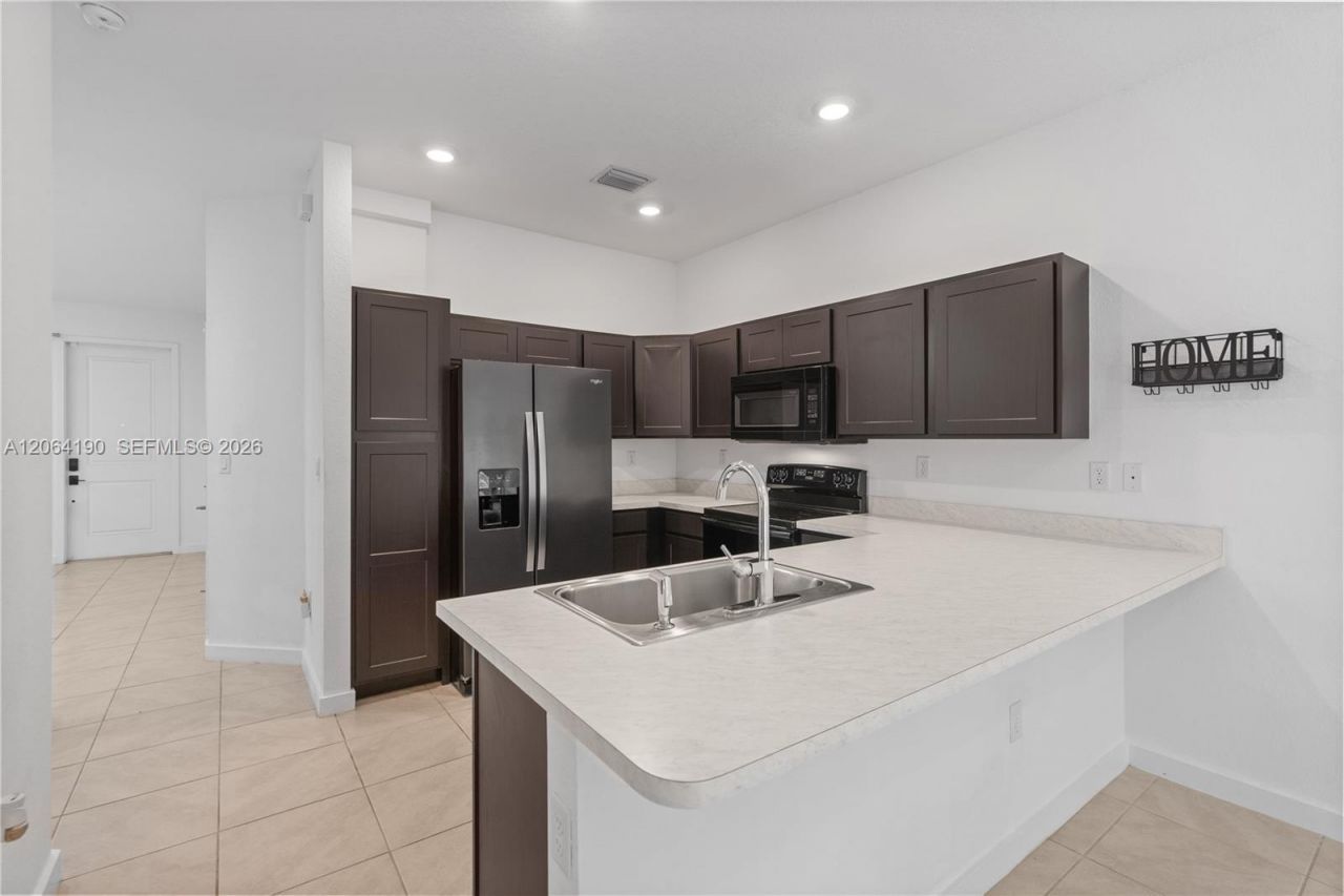 1385 NW 208th Ter, Unit 1385, Miami Gardens, FL 33169 Photo