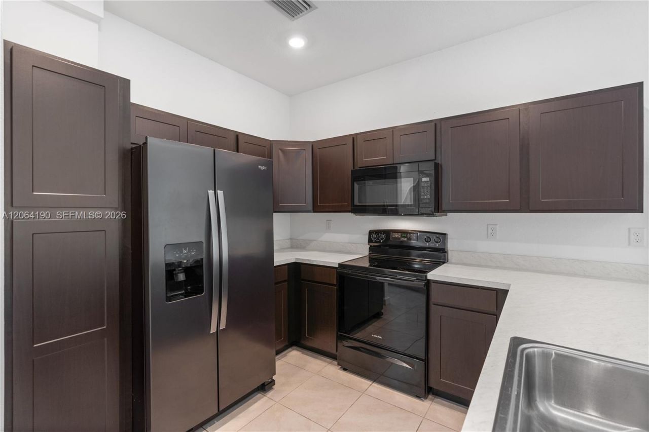 1385 NW 208th Ter, Unit 1385, Miami Gardens, FL 33169 Photo