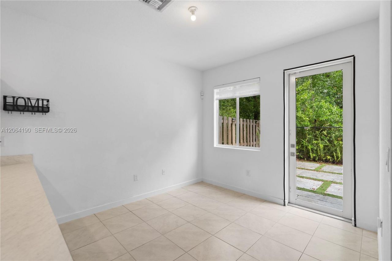1385 NW 208th Ter, Unit 1385, Miami Gardens, FL 33169 Photo