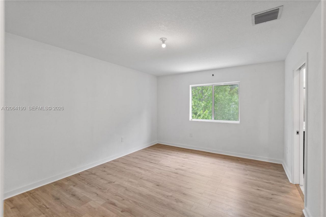 1385 NW 208th Ter, Unit 1385, Miami Gardens, FL 33169 Photo
