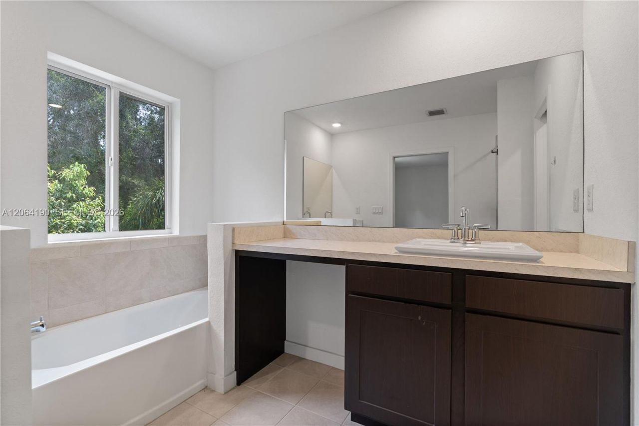1385 NW 208th Ter, Unit 1385, Miami Gardens, FL 33169 Photo