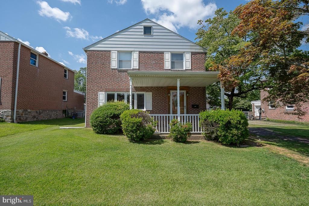 410 W GRAYS AVENUE , GLENOLDEN, PA 19036