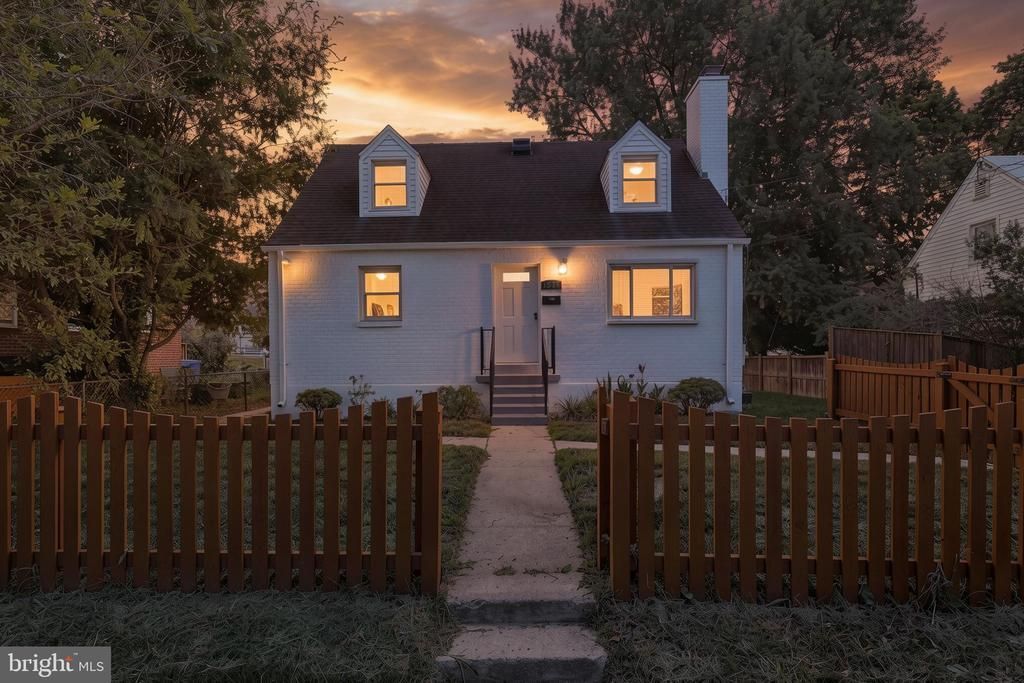 1511 CREST ROAD, SILVER SPRING, MD 20902