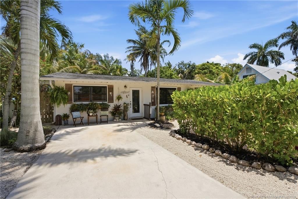411 SE Krueger Parkway, Stuart, FL 34996 Photo