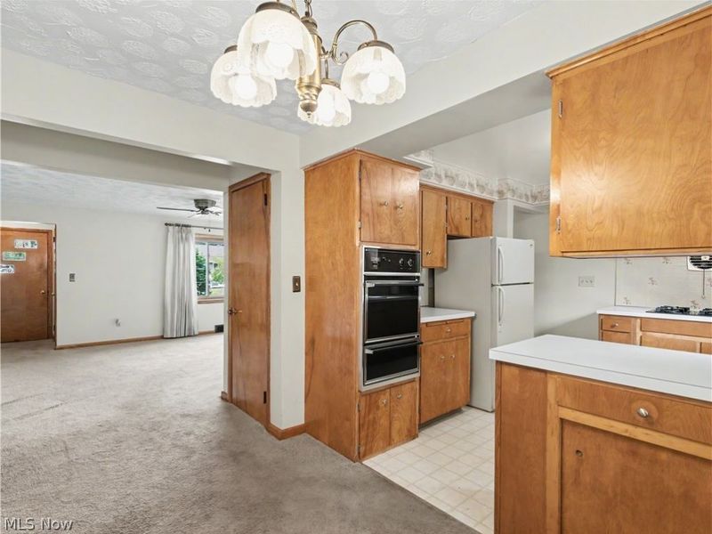 186 E Woodsdale Avenue, Akron, OH 44301 Photo 10