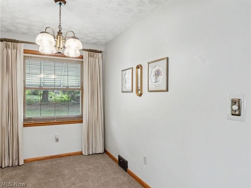 186 E Woodsdale Avenue, Akron, OH 44301 Photo 9