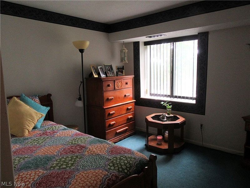 9660 Cove Drive , Unit F19, North Royalton, OH 44133 Photo 14