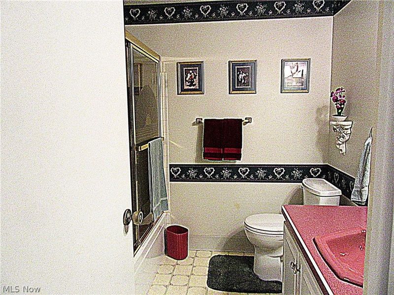 9660 Cove Drive , Unit F19, North Royalton, OH 44133 Photo 15