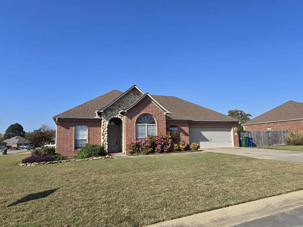 2800 Wineberry Road, Conway, AR 72034