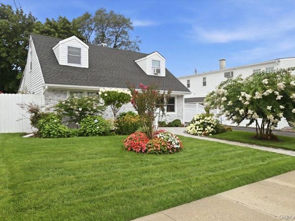 913 Merillon Avenue , Westbury, NY 11590