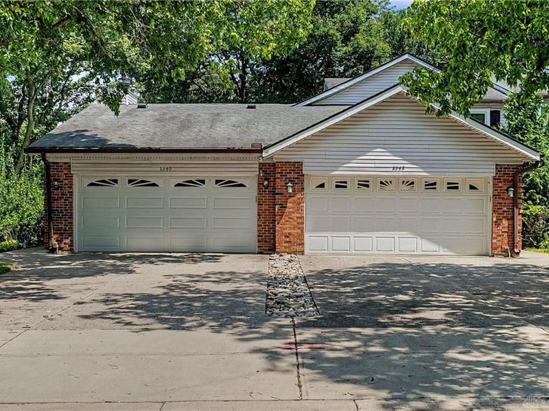 2542 Valais Court, Sugarcreek Township, OH 45458 Photo 2