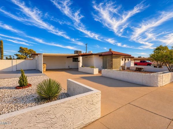 6532 W Medlock Drive, Glendale, AZ 85301