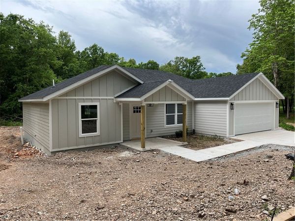 516 Madison 1536 , Huntsville, AR 72740