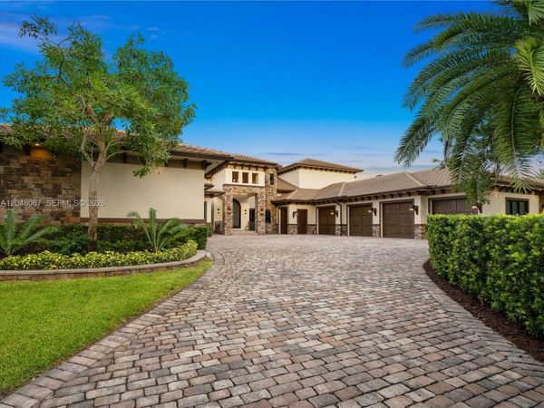 3724 Pine Lake Dr , Weston, FL 33332
