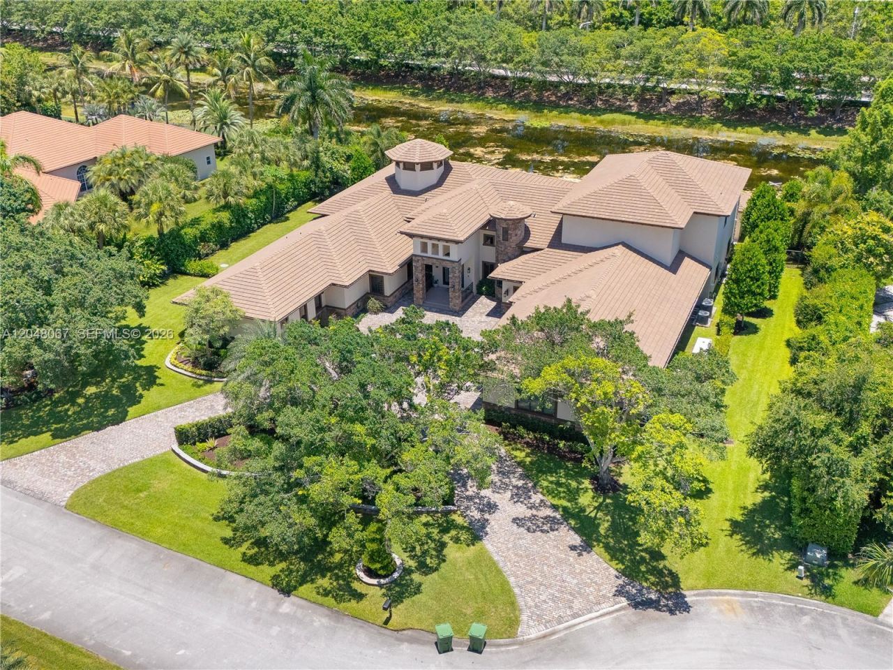 3724 Pine Lake Dr, Weston, FL 33332 Photo