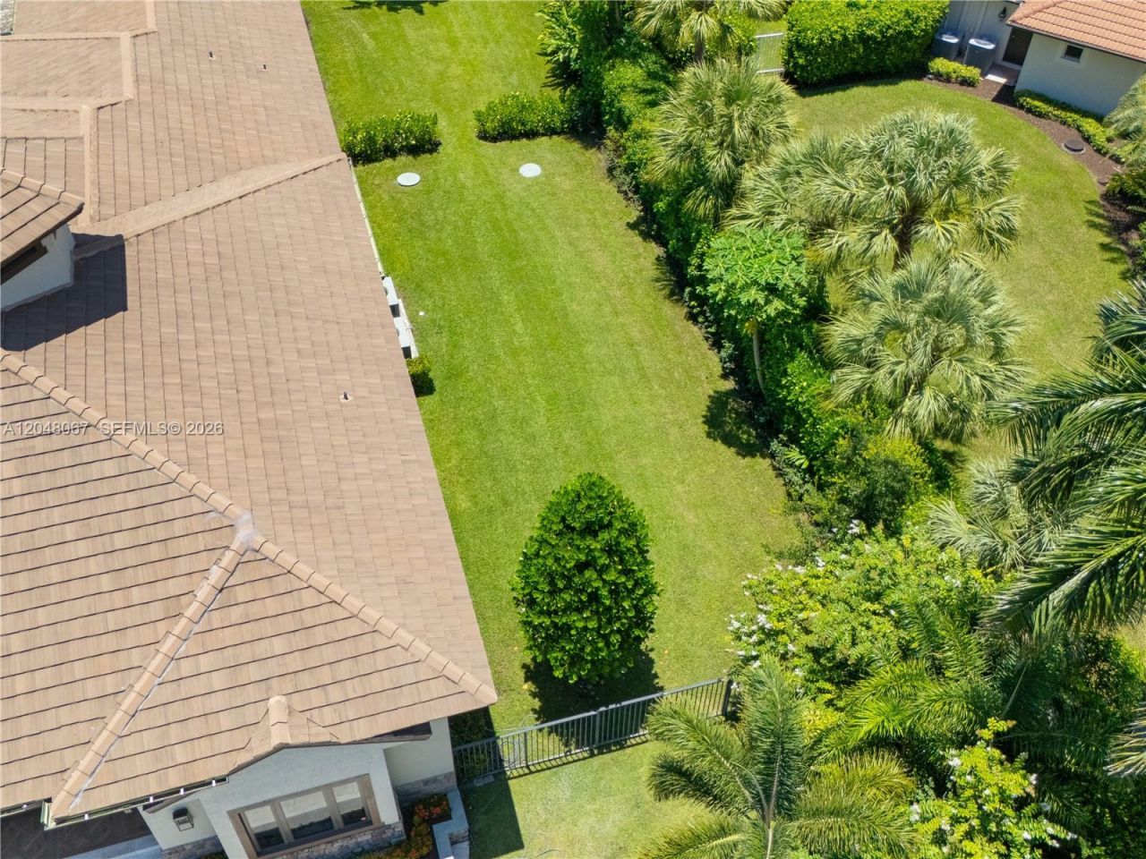 3724 Pine Lake Dr, Weston, FL 33332 Photo