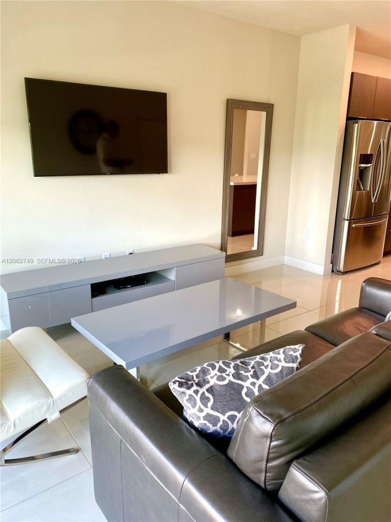 7805 NW 104th Ave, Unit 25, Doral, FL 33178 Photo