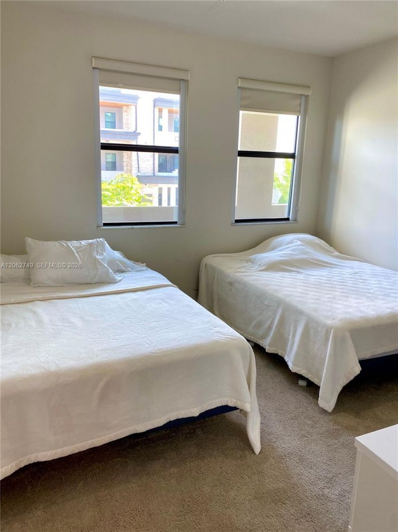 7805 NW 104th Ave, Unit 25, Doral, FL 33178 Photo
