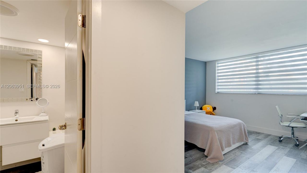 16325 Golf Club Rd , Unit 101, Weston, FL 33326 Photo