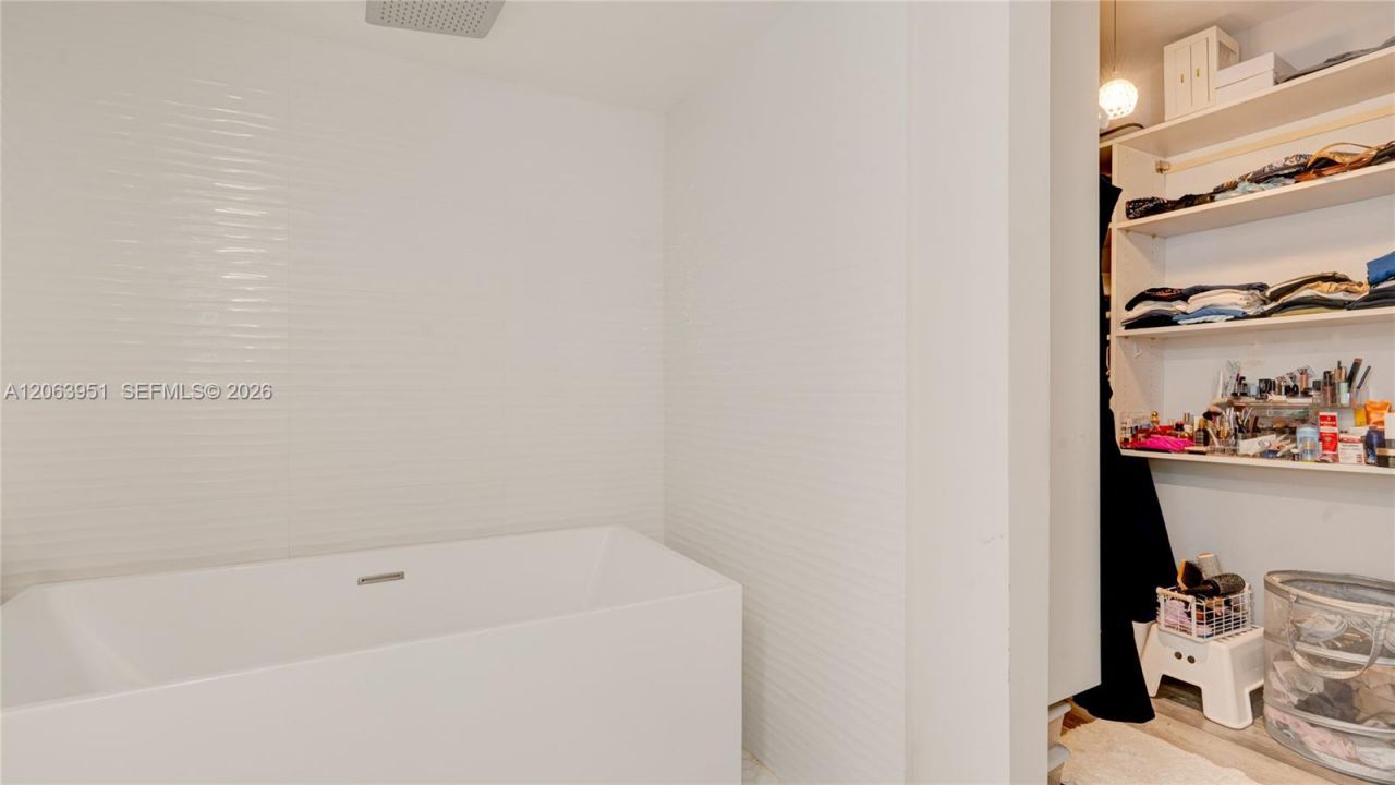 16325 Golf Club Rd , Unit 101, Weston, FL 33326 Photo