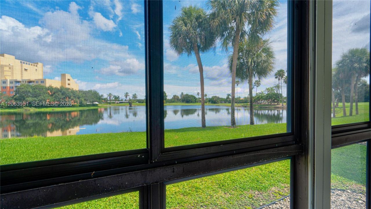 16325 Golf Club Rd , Unit 101, Weston, FL 33326 Photo