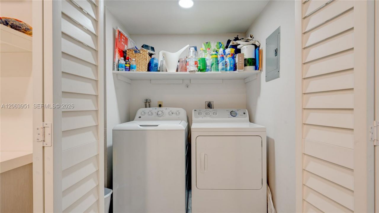 16325 Golf Club Rd , Unit 101, Weston, FL 33326 Photo