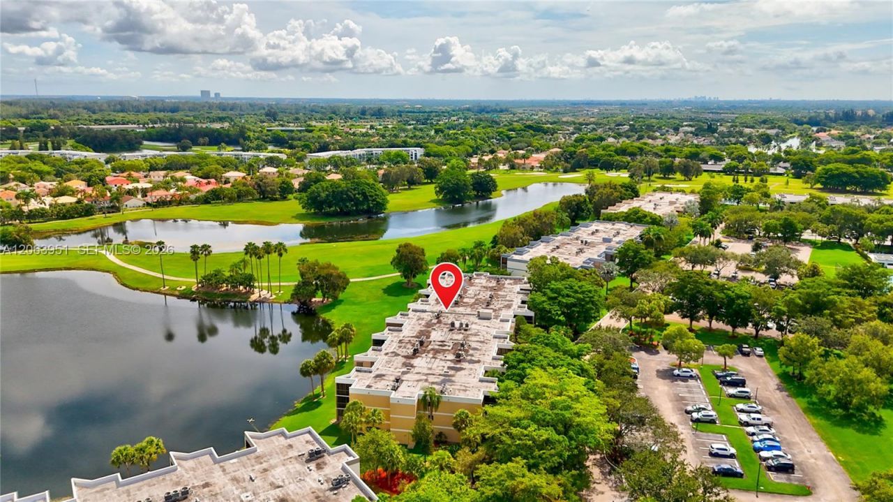 16325 Golf Club Rd , Unit 101, Weston, FL 33326 Photo