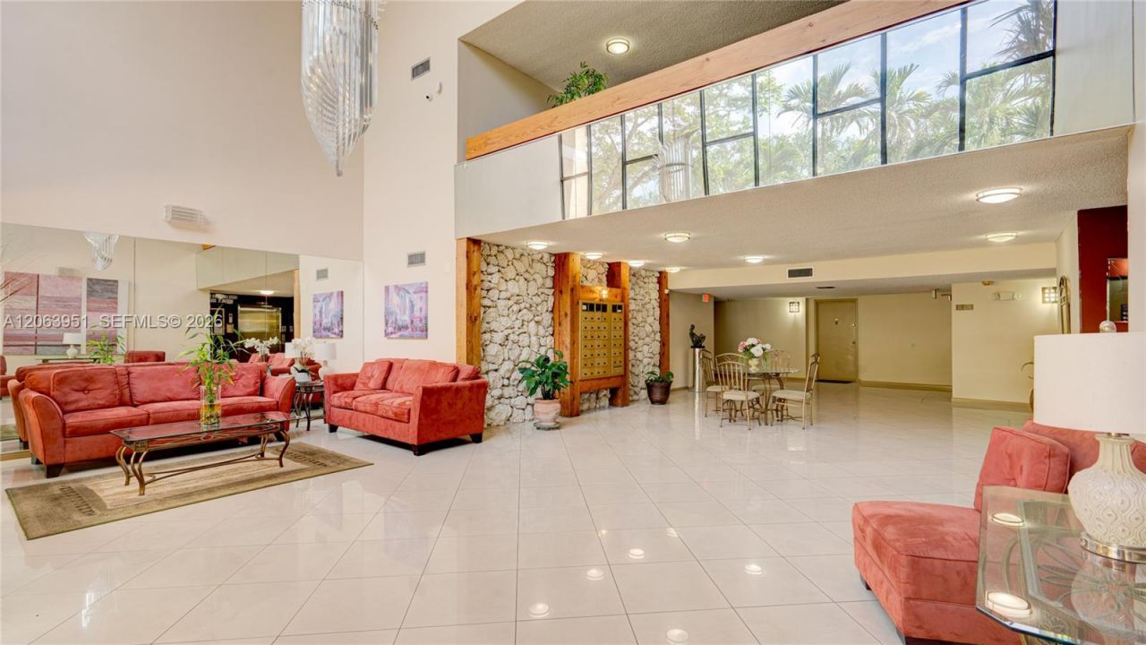 16325 Golf Club Rd , Unit 101, Weston, FL 33326 Photo