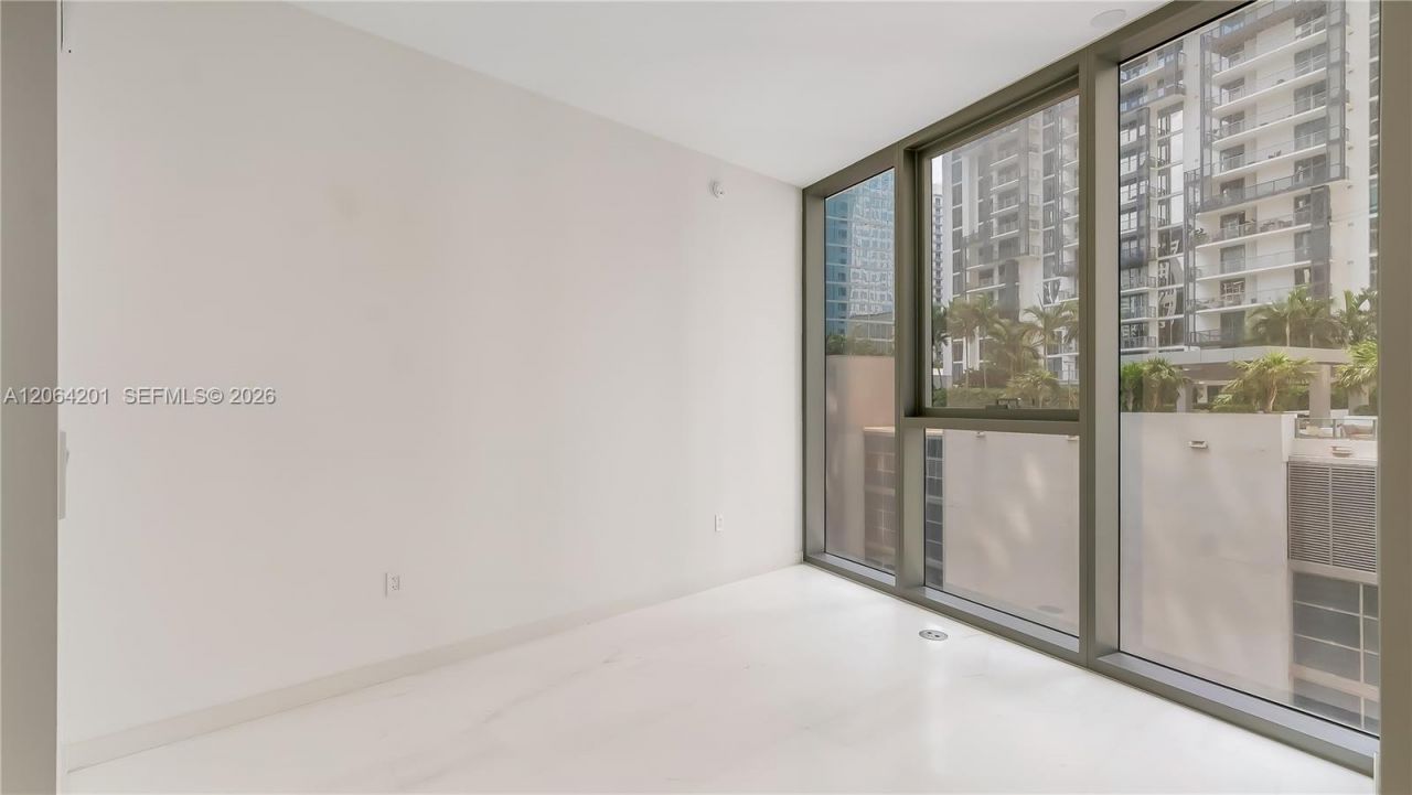 300 Biscayne Boulevard Way, Unit 1106E, Miami, FL 33131 Photo