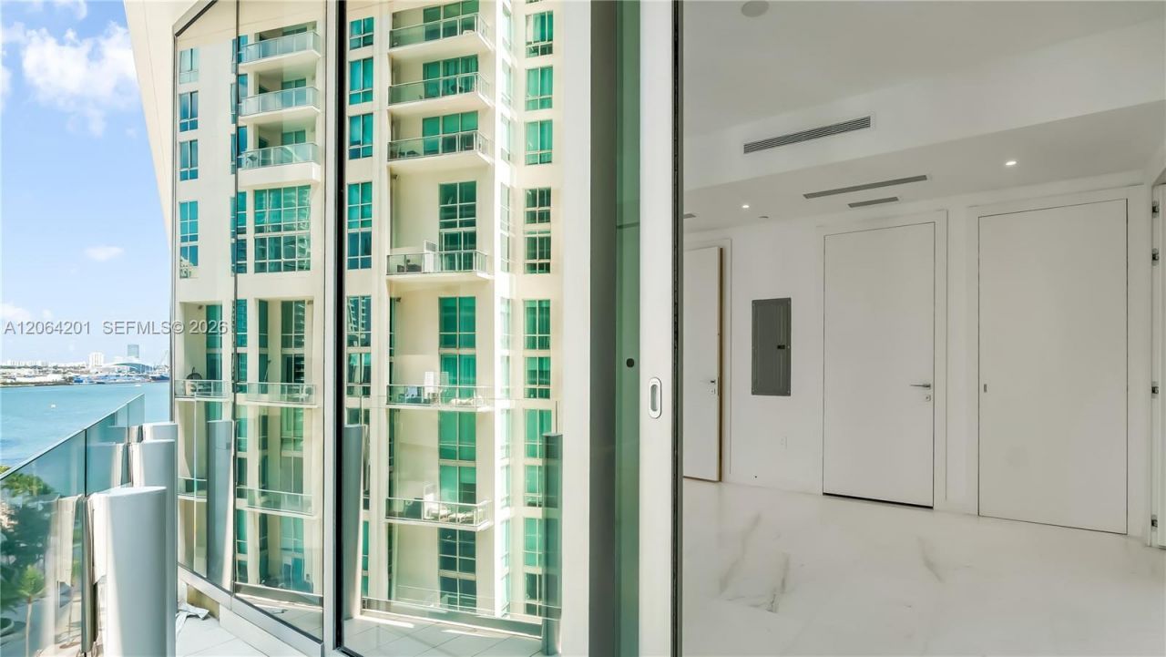 300 Biscayne Boulevard Way, Unit 1106E, Miami, FL 33131 Photo