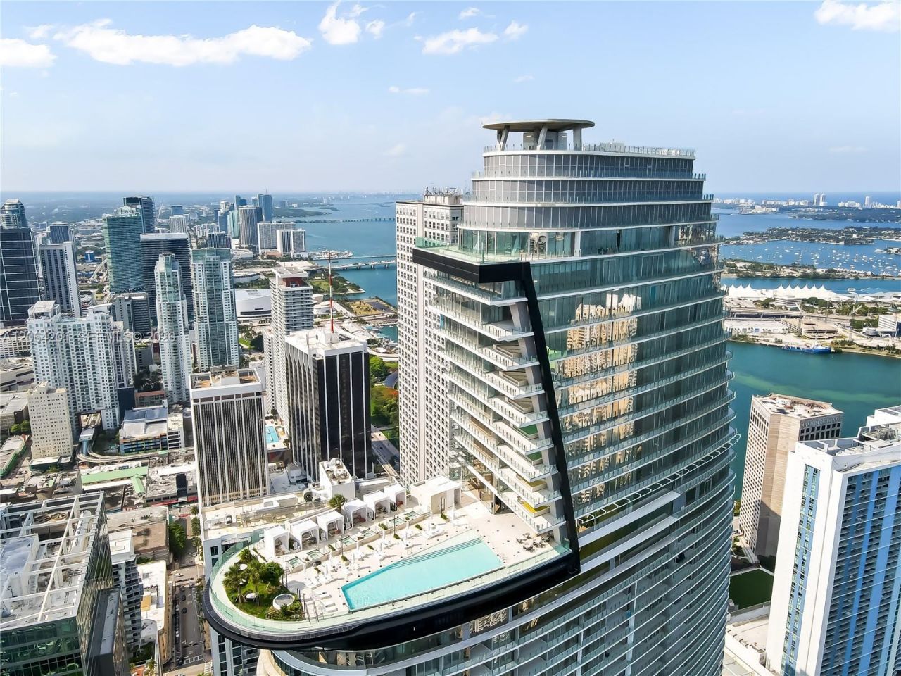 300 Biscayne Boulevard Way, Unit 1106E, Miami, FL 33131 Photo