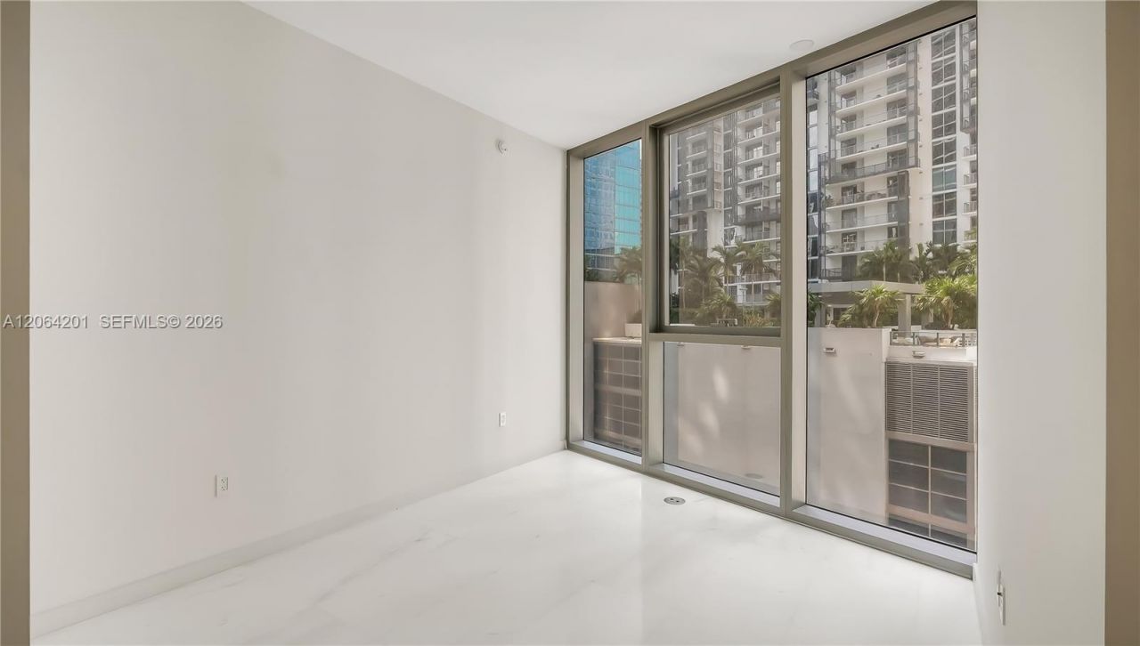 300 Biscayne Boulevard Way, Unit 1106E, Miami, FL 33131 Photo