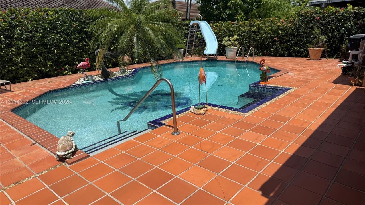 1542 SW 138th Ct, Miami, FL 33184 Photo