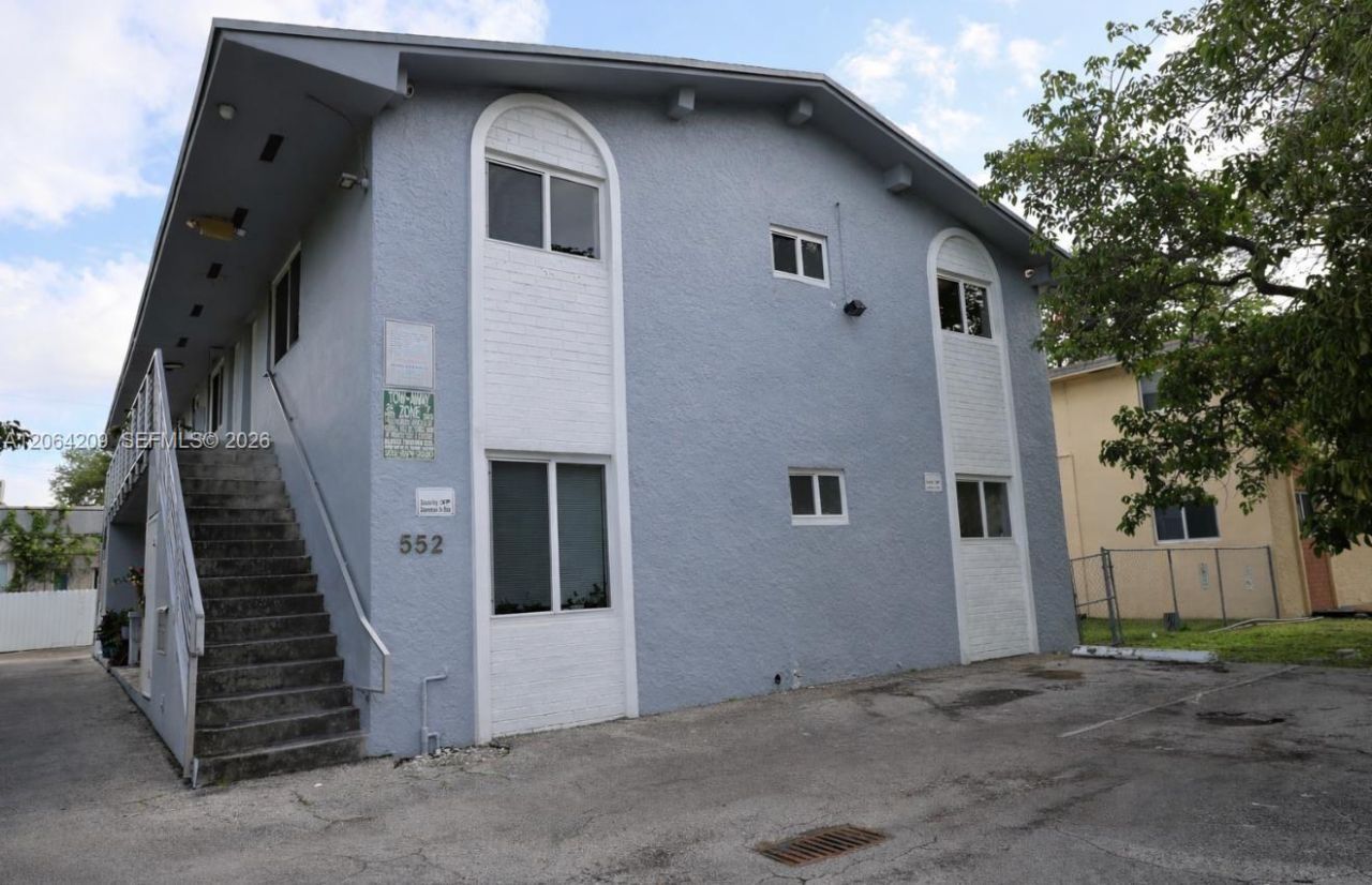 552 NE 61st St, Unit 4, Miami, FL 33137 Photo