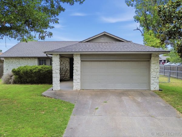 3300 S Ash Place, Broken Arrow, OK 74012