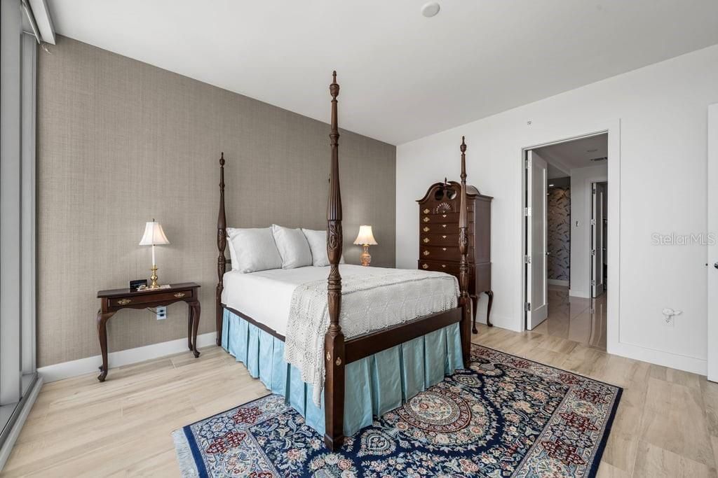 1155 N Gulfstream Avenue, Unit 802, Sarasota, FL 34236 Photo