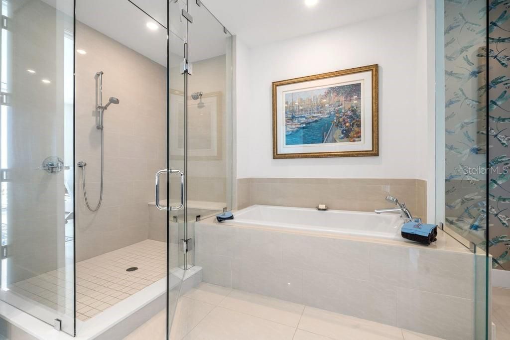 1155 N Gulfstream Avenue, Unit 802, Sarasota, FL 34236 Photo