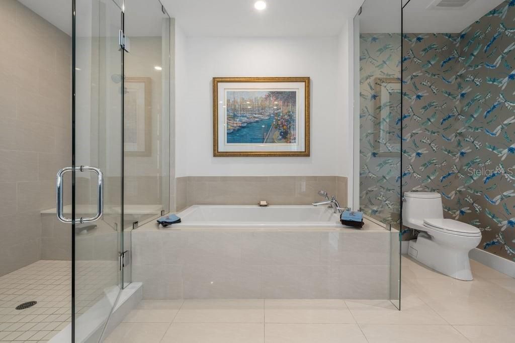 1155 N Gulfstream Avenue, Unit 802, Sarasota, FL 34236 Photo