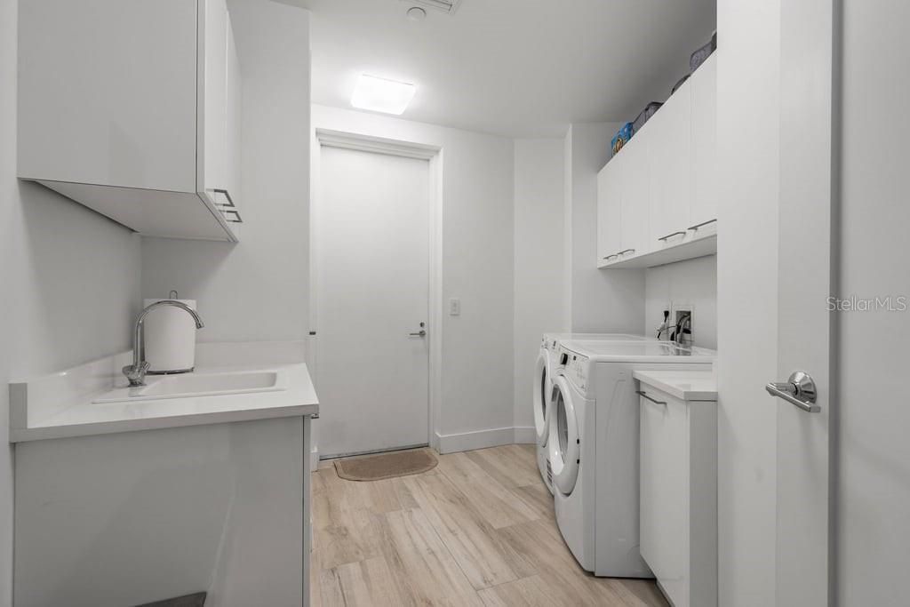 1155 N Gulfstream Avenue, Unit 802, Sarasota, FL 34236 Photo