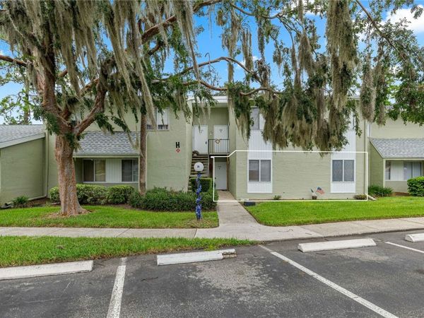568 FAIRWAYS CIRCLE, Unit A, OCALA, FL 34472