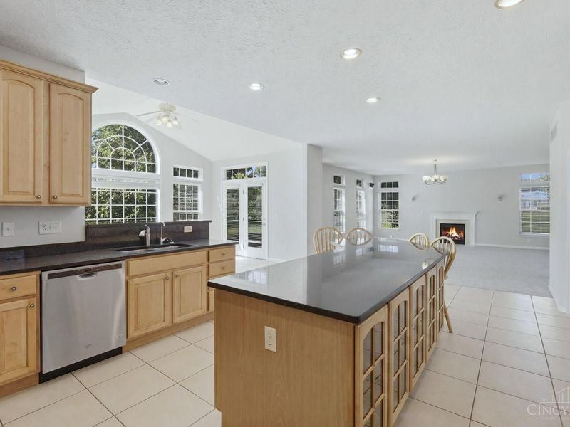 3767 Dunlop Court, Mason, OH 45040 Photo 4