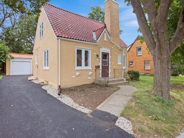 431 Bowen Court , Elgin, IL 60120