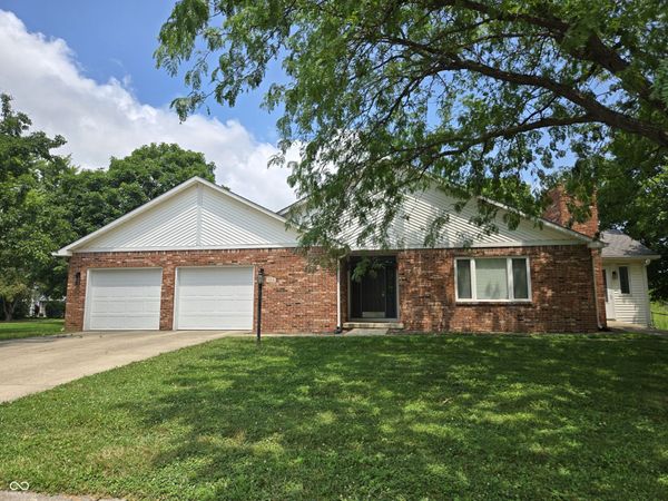 504 Sonhatsett Drive , Westfield, IN 46074