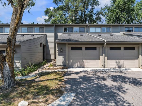 753 Peninsula Court, Unit 305, Ann Arbor, MI 48105