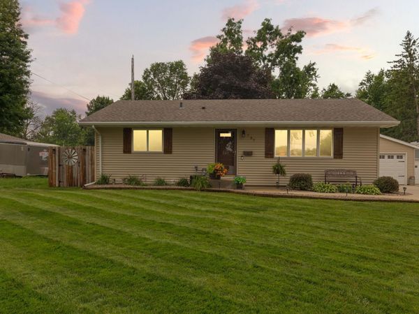 737 13th Street NE, Owatonna, MN 55060