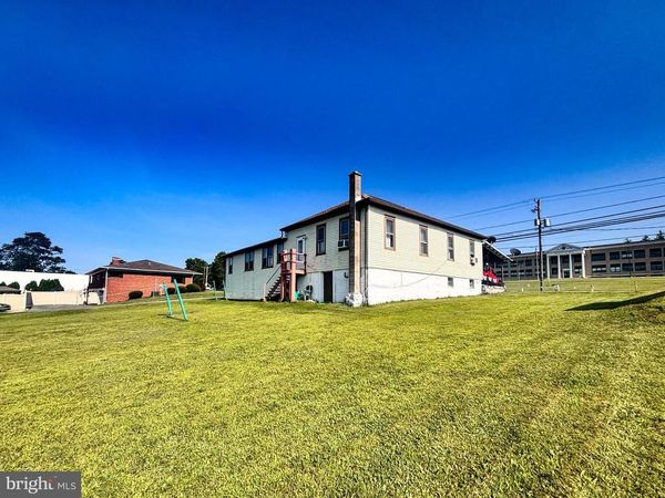 154 156 E MAIN , HEGINS, PA 17938