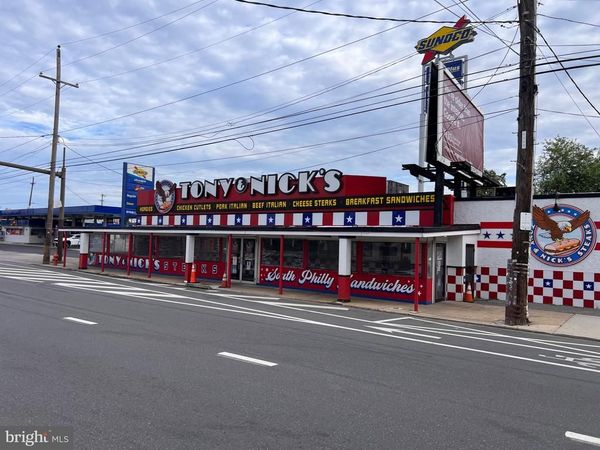 39 E OREGON AVENUE, PHILADELPHIA, PA 19148