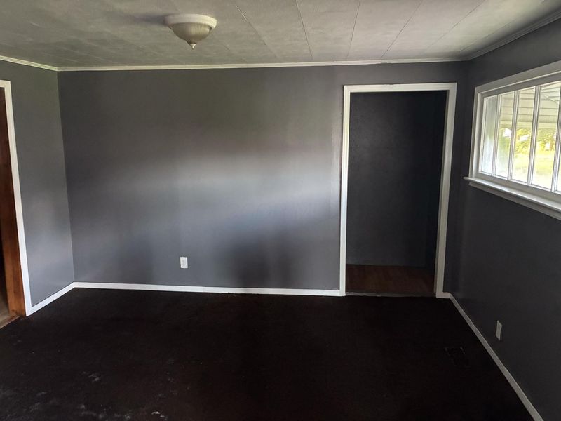 539 E State Street , Newcomerstown, OH 43832 Photo 3